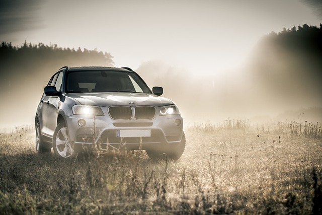 Zpětný úvěr na auto je rychlé a bezproblémové řešení finanční tísně